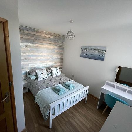 Appartement Harbour Loft! Newly Refurbished 3 Bed Flat! à Burry Port Extérieur photo