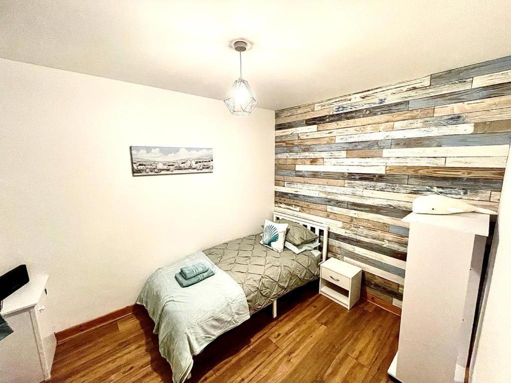 Appartement Harbour Loft! Newly Refurbished 3 Bed Flat! à Burry Port Extérieur photo