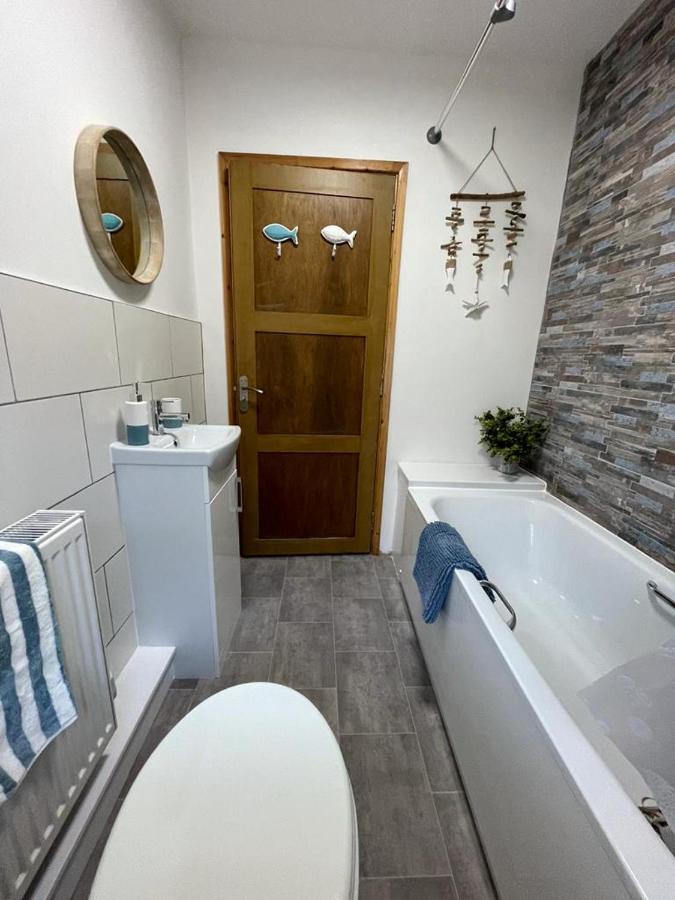 Appartement Harbour Loft! Newly Refurbished 3 Bed Flat! à Burry Port Extérieur photo