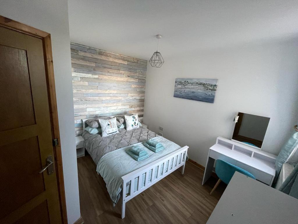 Appartement Harbour Loft! Newly Refurbished 3 Bed Flat! à Burry Port Extérieur photo